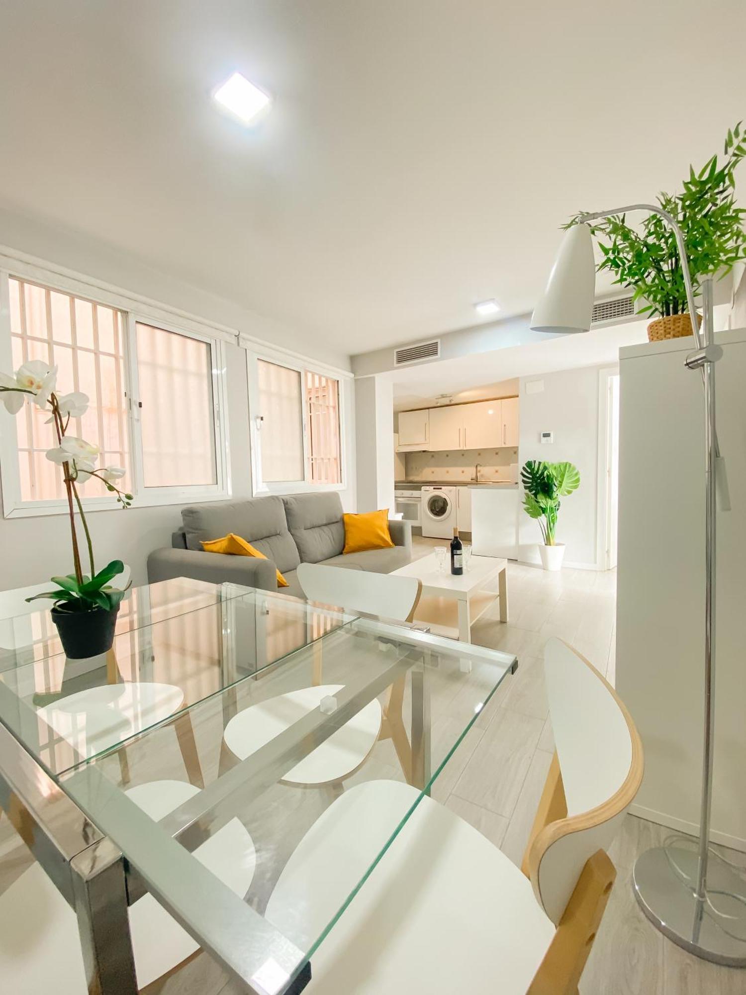 3 Rooms Y 3 Baths Y Aparcamiento Catedral マラガ エクステリア 写真